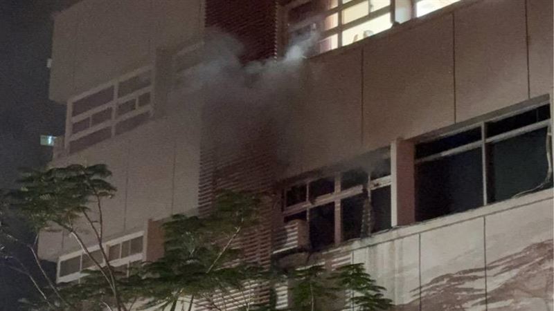 三總松山分院3樓病房惡火！40人緊急疏散