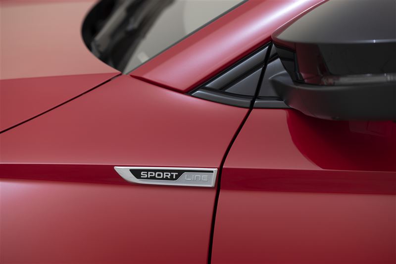 外觀導入Sportline套件。（圖／Škoda提供）
