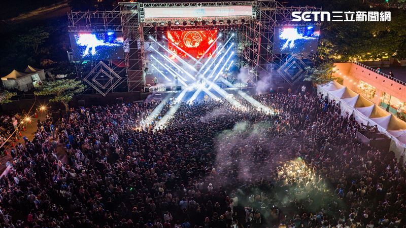 屏東縣政府舉辦「台灣祭」帶動墾丁人潮,墾丁大街重回過去榮景。(圖/屏東縣政府提供)