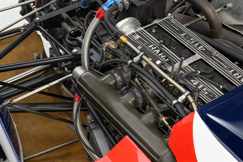 搭載1.5升渦輪引擎,最大輸出可達約800匹馬力。(圖/翻攝RM Sotheby's網站)