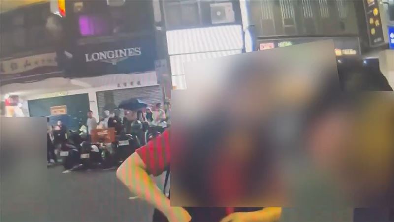 3日晚間，台北市通化街夜市，發生3名男女酒後肢體衝突。（圖／翻攝畫面）