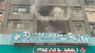 蘆洲長榮路住宅火警！母女驚險脫困送醫