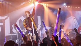 FLOW來台演出神曲連發，讓粉絲都嗨翻了。（圖／記者鄭孟晃攝影）