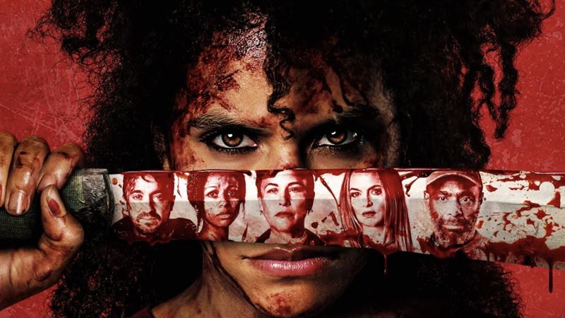 《他們要殺你》堪稱「密室版追殺比爾」。（圖／華納兄弟提供）