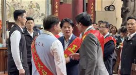 總統賴清德出席台南大天后宮春祭，與國民黨立委謝龍介互動（圖／翻攝畫面）