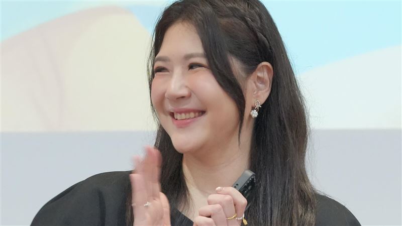 主播鄭亦真產後暴瘦！送愛女一張台積電