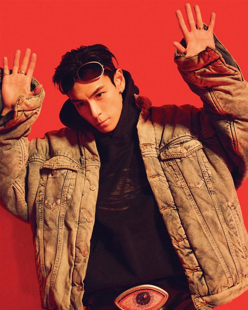 T.O.P首張正規專輯於4月3日回歸。(圖/翻攝自IG @ttt)