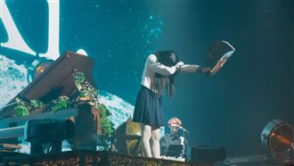 晚餐歌tuki.來台攻蛋　嗨喊臭豆腐超好吃