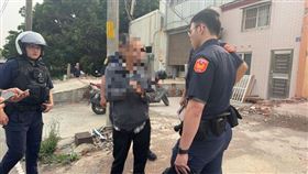 彰化毒駕男輾死阿嬤，躲友人住處附近遭警方逮捕。（圖／翻攝畫面）