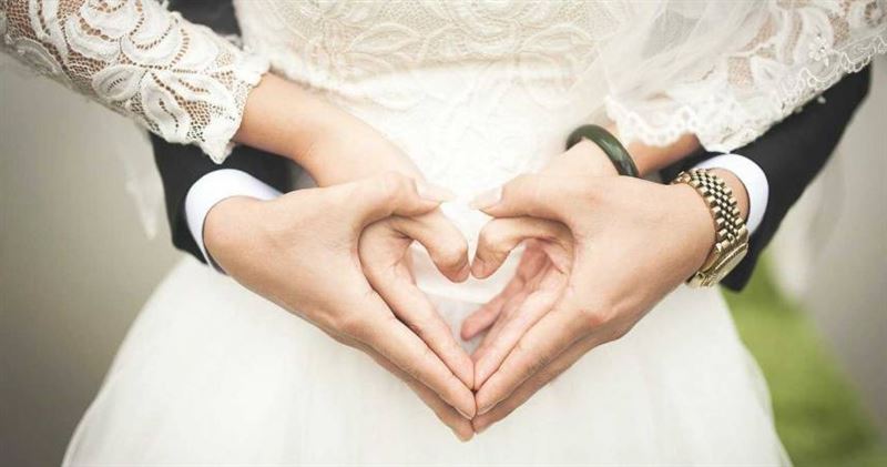 60歲妻子與26歲丈夫組成的新婚夫妻將登場,分享跨越世俗眼光的愛情歷程。(示意圖/Pixabay)
