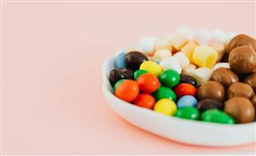 一名網友分享愛吃一款日本軟糖，後來才發現成分含牛肉，讓她十分傻眼，貼文引發熱議，有不少人表示和原PO有相同誤食的經驗，圖為示意圖。（翻攝自Pexels圖庫）