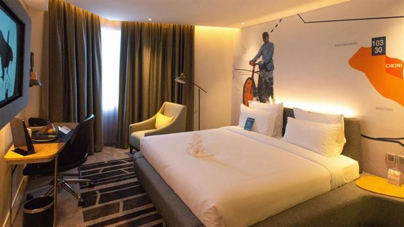 她住上萬景觀房「國旅好貴」網:炫耀文