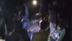 地震發生後，阿富汗民眾正忙著救災。（圖／翻攝自X @1SanatanSatya）