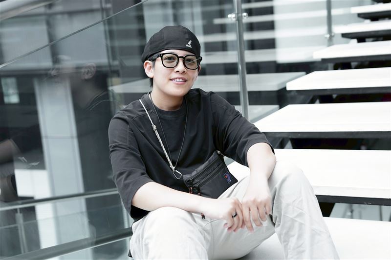 曾靜玟接受《三立新聞網》專訪。(圖/記者趙于瑩攝影)