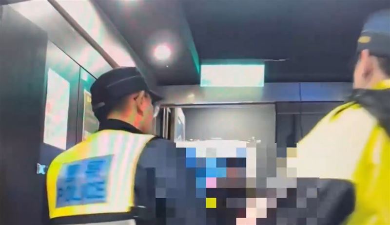 老婦洗腎後失聯！警臨檢驚見棲身網咖2周