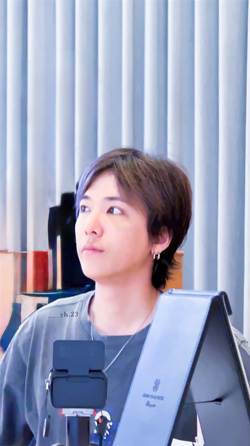 李洪基當天幾乎沒有特別打扮,以輕鬆私服、接近素顏的狀態現身。(圖/網友___yh.23授權提供,未經同意請勿轉載)