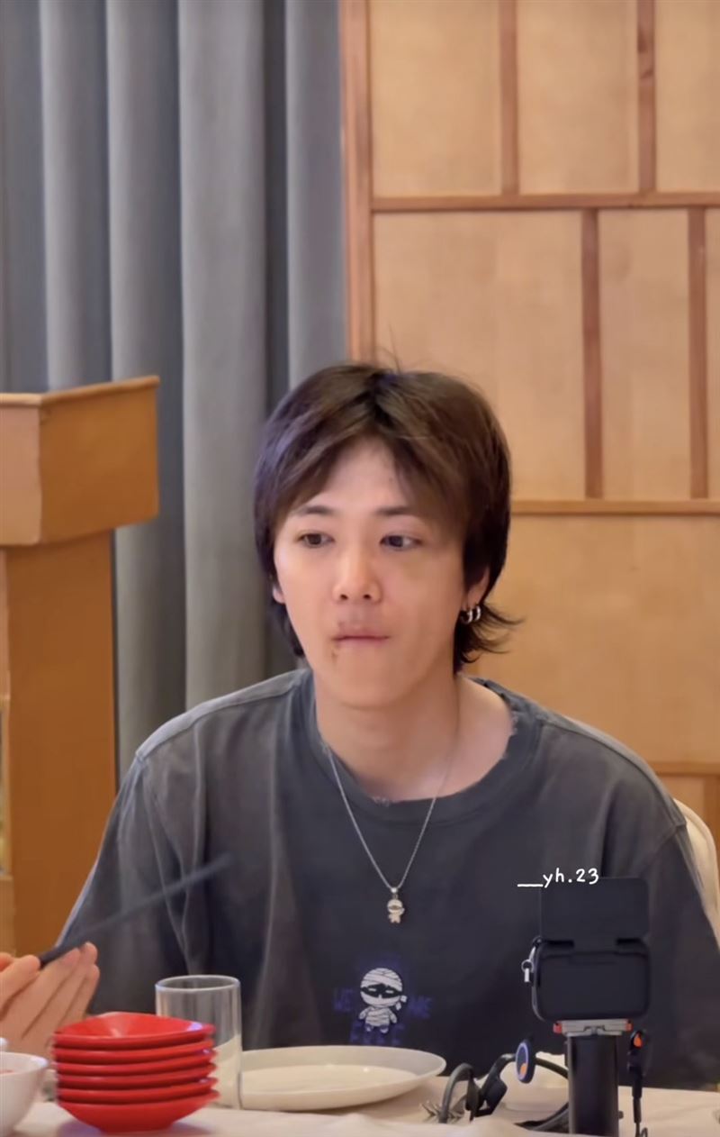 超過200名粉絲自發舉辦一場名為「李洪基的女主角們花好月圓春酒宴」的聚會,李洪基竟然驚喜現身。(圖/網友___yh.23授權提供,未經同意請勿轉載)