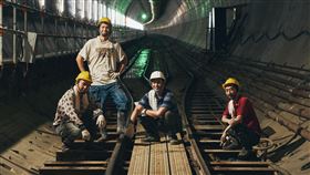 （右起）陳竹昇、莊凱勛、張耀仁與楊大正自組「工地F4」。（圖／Hami Video提供）