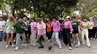 過癮萬事舞嗨翻全場　董哥1表現眾人驚呆