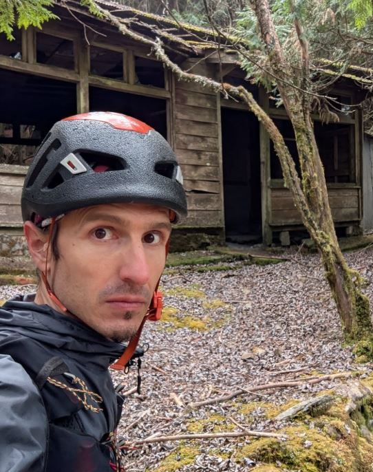 跑山獸Petr Novotny是來自捷克的新住民,曾幫忙協尋在台中東卯山失蹤的黃姓山友。(圖/翻攝自IG @beast.run)