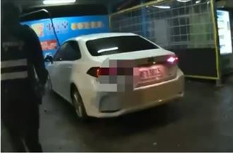 洗車格內不洗車有詭！2男吸毒神情茫然
