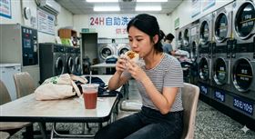 洗衣店,飯糰,早餐,外送（示意圖／AI生成）