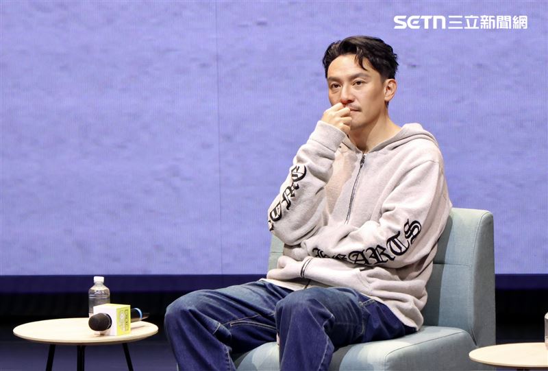 張震認為觀眾可以關注作品本身就好。(圖/記者鄭孟晃攝影)