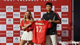 中職37年例行賽，味全龍先發投手郭郁政獲選單場MVP。（圖／記者劉彥池攝影）