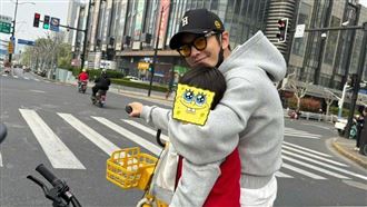 黃曉明帶9歲兒上路出事　街頭違法遭抓包