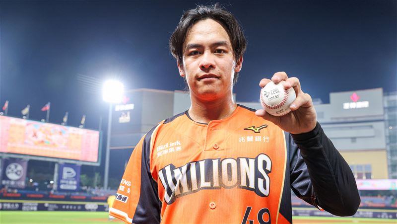 統一獅田子杰敲出生涯首轟。（圖／統一獅提供）