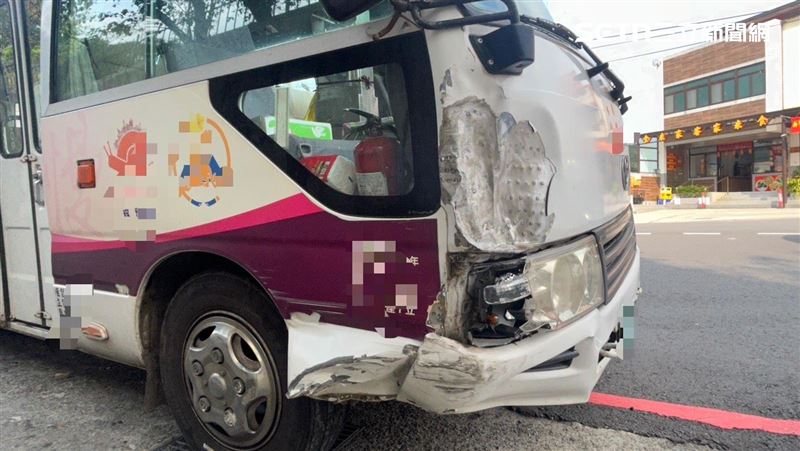 「觀光巴士」酒駕撞車肇逃!救護車急攔截
