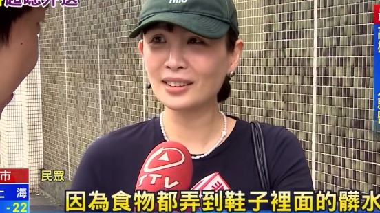 魏如萱路邊受訪。（圖／翻攝自Threads）