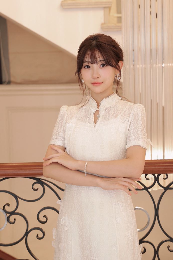 有「中國短劇女王」稱號的田園外型亮眼造型多變。(圖/翻攝自微博)