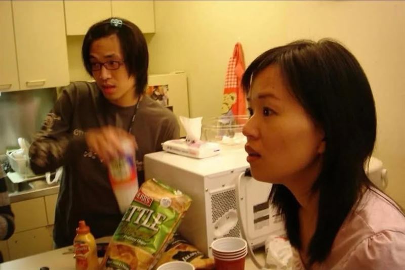 民進黨新北市長參選人蘇巧慧及立委沈伯洋為美國賓州大學同學，律師林智群5日在臉書分享兩人的嫩照。（圖／翻攝林智群臉書）