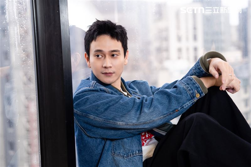 劉冠廷接受《三立新聞網》專訪。（圖／記者趙于瑩攝影）