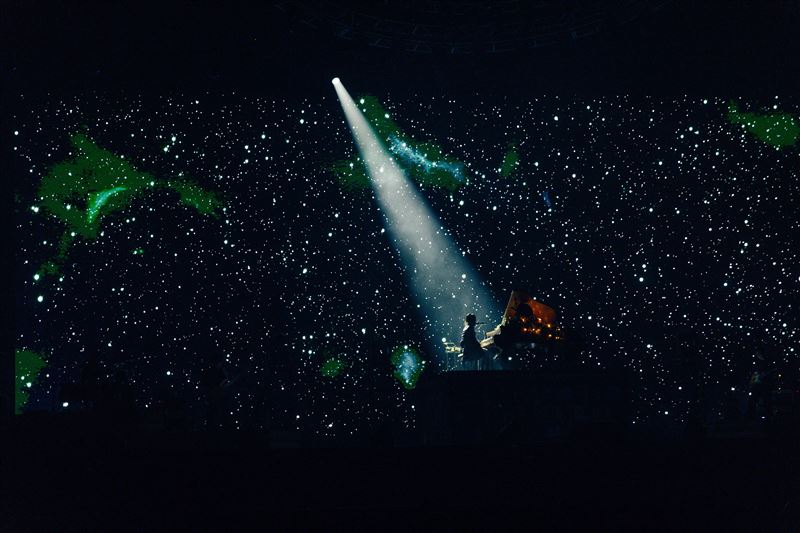 日本「最強高中生」的覆面系歌手tuki.來台開唱。(圖/大鴻藝術BIG ART / 攝影:Genta Tsukamoto提供)