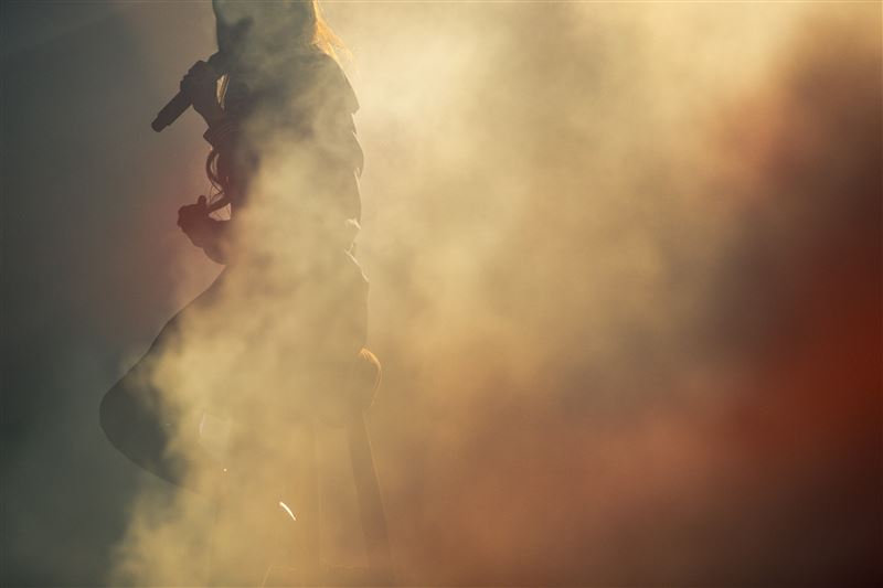 日本「最強高中生」的覆面系歌手tuki.來台開唱。(圖/大鴻藝術BIG ART / 攝影:Genta Tsukamoto提供)