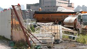 追行人悲亡1200。新北泰山、曳引車車禍。