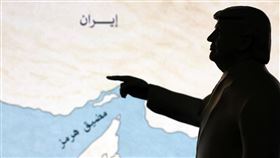 美伊擬停火45天，伊朗強硬「拒以重啟荷莫茲海峽為條件」。（圖／路透社／達志影像）