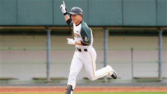 大王開轟！　王柏融睽違2885天再度雙響砲