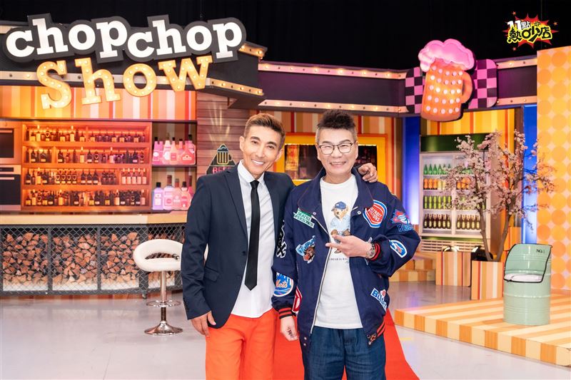 沈玉琳(右)與好友潘若迪現身。(圖/TVBS提供)