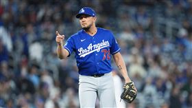 道奇領先13分，9局下派洛哈斯（Miguel Rojas）登板。（圖／路透社／達志影像）
