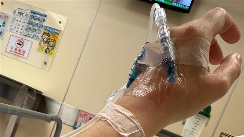 女星驚傳病倒入院吊點滴...上月才喪母