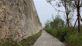 高大的明中都城牆。（圖／翻攝自百度百科）