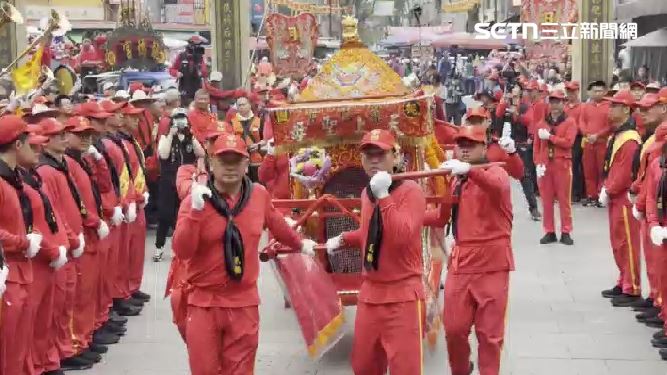 桃園龍德宮四媽祖南巡 萬人隨行場面盛大