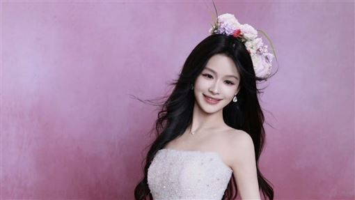 女星操到暴瘦吸氧續命　崩潰：人都要沒了