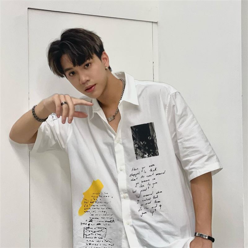 獨家/峮峮爆新歡被小15歲男星接送!經紀人125字鬆口了:正常交友