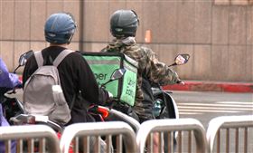 台北車站，商辦，地標被改「外送大雷區」，外送員曝死穴：讓他們餓死（圖／翻攝畫面）