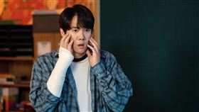 《神與律師事務所》柳演錫被李絮的亡姊附身。（圖／Hami Video提供）