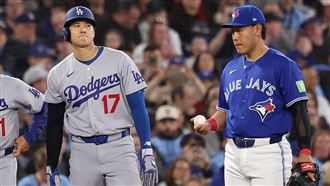 大谷翔平遭球重擊左手肘　菜鳥捕手急道歉